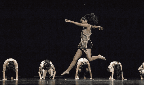 Movimientos. El Ballet de San Marcos durante la presentación de su espectáculo.