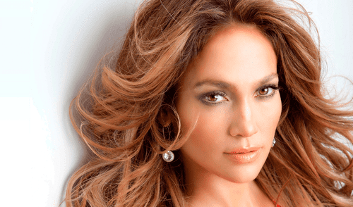 Jennifer Lopez revela que un director de cine le pidió mostrar los senos Jennifer Lopez revela que un director de cine le pidió mostrar los senos