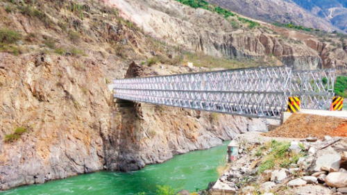 Instalación de puentes modulares en la región Áncash