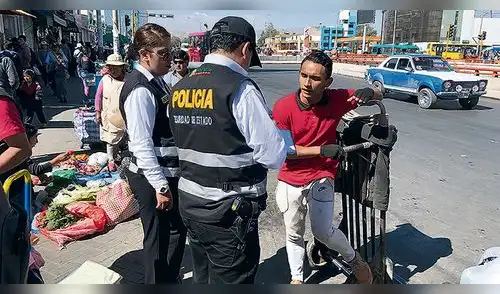 En Arequipa intervienen a venezolanos indocumentados 