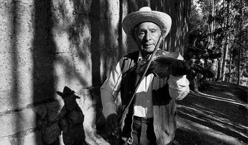 El maestro Zenobio Dagha Sapaico (fotografía de Nelly Plaza)) El maestro Zenobio Dagha Sapaico (fotografía de Nelly Plaza))