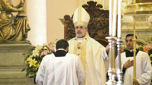 Arzobispo de Arequipa dice que los transexuales atentan contra Dios y la humanidad [VIDEO]