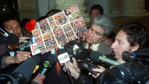 Facebook: fujimorista participará en foro sobre prensa, pero le recuerdan diarios chicha