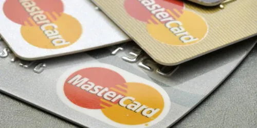 Mastercard elimina requisito de firmas en tarjetas y recibos