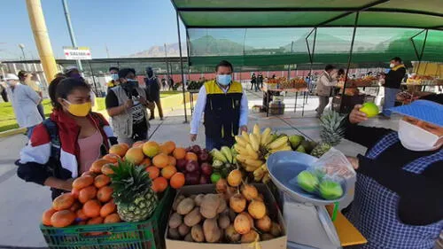 Instalaciones del parque Grau se adecuaron como nuevo mercado temporal.