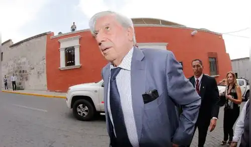 Vargas Llosa pide aplicar la Carta Democrática en el caso de Venezuela Vargas Llosa pide aplicar la Carta Democrática en el caso de Venezuela
