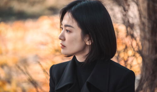 The Glory Song Hye-kyo as Moon Dong-eun in The Glory Cr. Graphyoda/Netflix © 2022 The Glory