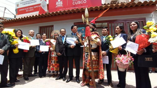 Luis Pantoja Calvo, luego de recibir su credencial de alcalde provincial de Cusco. Foto: Alexander Flores/URPI Luis Pantoja Calvo, luego de recibir su credencial de alcalde provincial de Cusco