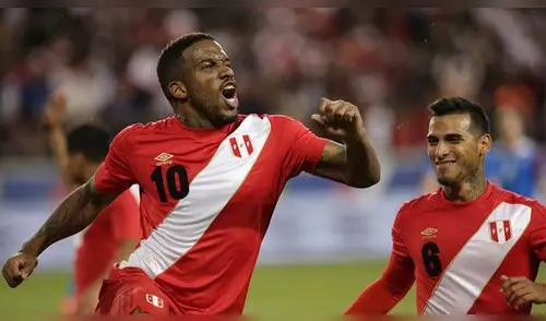 Perú vs. Islandia: el gol de Farfán tras una buena jugada colectiva [VIDEO]