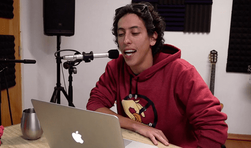 Facebook viral: Mateo Garrido Lecca lee comentarios 'trol' y su reacción causa miles de risas [VIDEO]