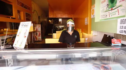Restaurantes implementaron protocolos sanitarios para poder operar en Arequipa. Restaurantes implementaron protocolos sanitarios para poder operar en Arequipa.