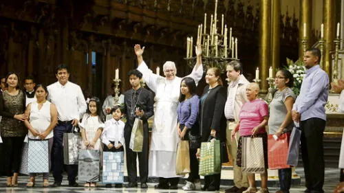 Arzobispo bendice a víctimas de violencia y a migrantes Arzobispo bendice a víctimas de violencia y a migrantes