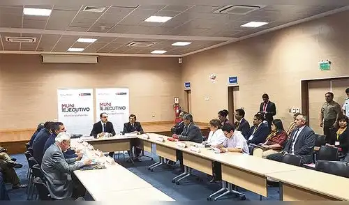 Autoridades de Moquegua piden dinero para obras Autoridades de Moquegua piden dinero para obras