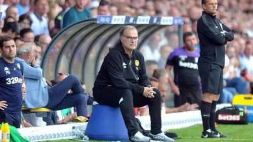 Marcelo Bielsa firmó contrato para dirigir a los Leeds United Football Club el 15 de junio de 2018. (Foto: As) Marcelo Bielsa Leeds