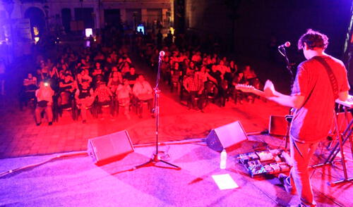 Ofrecen cine, música y teatro al aire libre en el Teatro Municipal