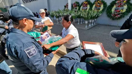 "Presente", gritaron al unísono cuando nombraron a los fallecidos