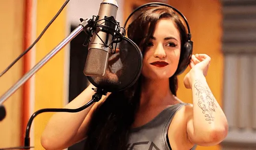 Handa, la cantante que busca destronar a Leslie Shaw en la música urbana