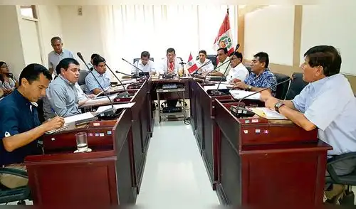 Ponen en tela de juicio gestión de Servando García
