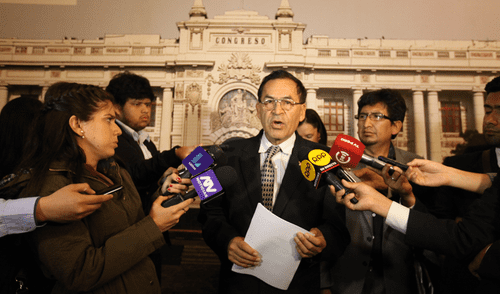 Piden a Keiko Fujimori desistir de su intención de destituir a Pablo Sánchez