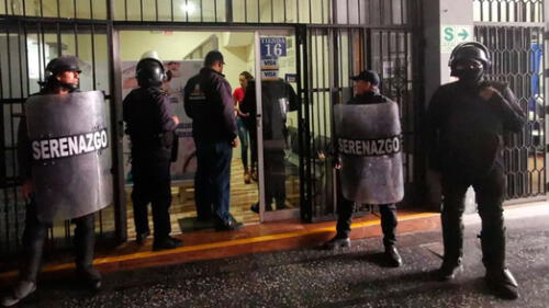 Clausuran local donde se masturbaba a clientes por costo extra en Surco. Créditos: Municipalidad de Surco. Clausuran local donde se masturbaba a clientes por costo extra en Surco. Créditos: Municipalidad de Surco.