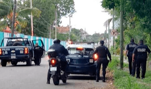 Una mujer mexicana no soportó la infidelidad de su esposo y en venganza mandó a imprimir una enorme fotografía de la amante desnuda y la colocó en plena vía pública. Mujer exhibe desnuda a la amante de su esposo con gigantografía en la calle