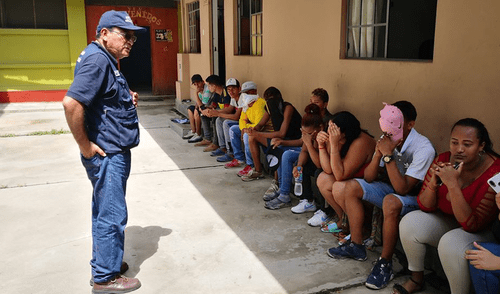Ilegales. Ciudadanos pretendían pasar control migratorio.