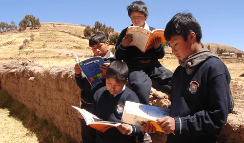Cambian horarios en colegios de Puno por bajas temperaturas