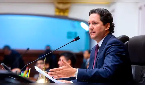 Daniel Salaverry reorganizará comisiones del Congreso este jueves Daniel Salaverry reorganizará comisiones del Congreso este jueves