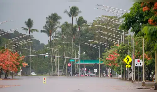 Huracán Lane baja a categoría 3 y disminuye el peligro en Hawái