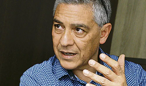 Reacción. Elice, ex oficial mayor del Congreso y hoy candidato, cuestiona versión del fiscal Pérez. Reacción. Elice, ex oficial mayor del Congreso y hoy candidato, cuestiona versión del fiscal Pérez.