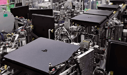 Sony utiliza sofisticados robots para ensamblar una PS4 en 30 segundos. Foto: Nikkei Asian Review. PS4
