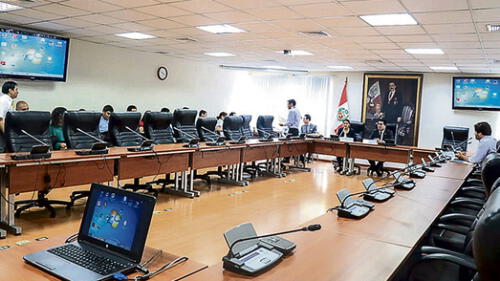 Frustran ley contra acoso político a mujeres