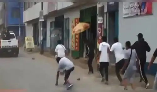 Ate: mototaxistas atacaron con piedras y palos a policías y serenos durante operativo [VIDEO]