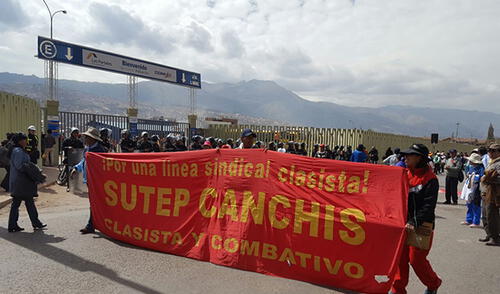 Docentes intentan tomar aeropuerto del Cusco [VIDEO y FOTOS]