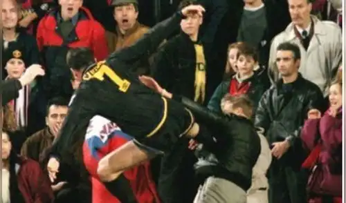 Eric Cantona recordó su famosa ‘patada voladora’ contra hincha Eric Cantona recordó su famosa ‘patada voladora’ contra hincha