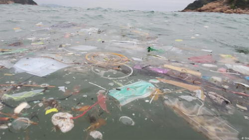 Investigadores encontraron los implementos de seguridad utilizados durante la pandemia en siete grandes ríos de Europa en junio. Foto: referencial /ocean asia