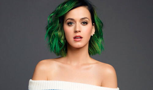 Katy Perry muestra partes íntimas en un descuido mientras hacía transmisión en vivo [FOTO]