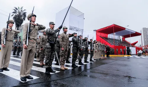 Parada Militar 2018: Martín Vizcarra encabezó desfile en la Av. Brasil Parada Militar 2018: Martín Vizcarra encabezó desfile en la Av. Brasil