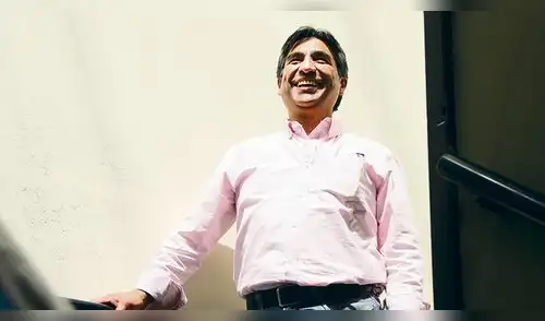 Luis Wilson: "Sería inconsecuente y oportunista dejar el Apra" Luis Wilson: "Sería inconsecuente y oportunista dejar el Apra"