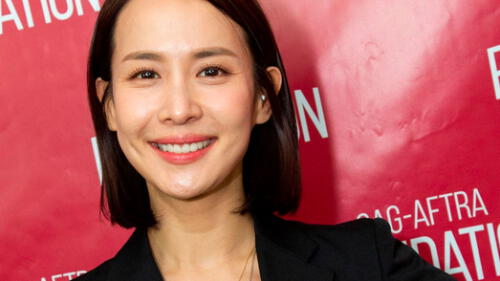 Cho Yeo Jeong es una actriz surcoreana,  conocida principalmente por sus papeles  en las películas de época The Servant y The Concubine.