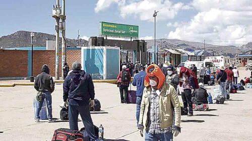 Varados. Puneños se encuentran en la capital. Varados. Puneños se encuentran en la capital.