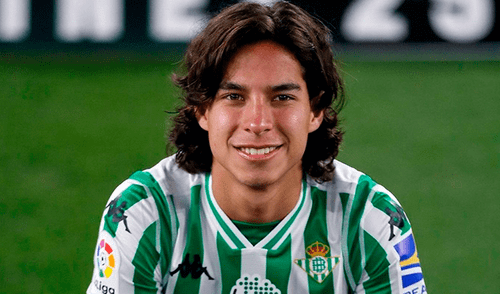 Futbolista Diego Lainez fue operado de urgencia por apendicitis