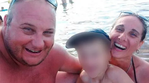 'Lolo' y sus padres. Foto: Telefe.