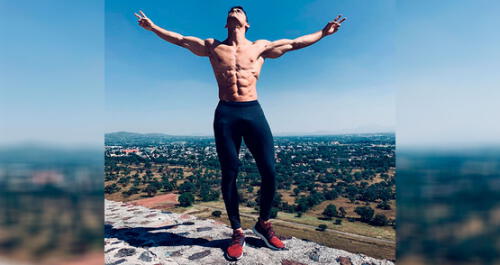 Austin Palao posa en toalla y enamora a mexicanas con atrevido video en baño Austin Palao posa en toalla y enamora a mexicanas con atrevido video en baño