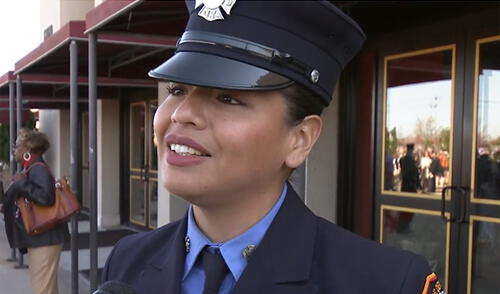 Peruana se gradúa en el equipo de bomberos de Nueva York 