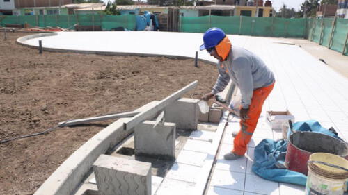 Lambayeque: continúa la construcción del parque principal de Manuel Mesones Muro Lambayeque: continúa la construcción del parque principal de Manuel Mesones Muro