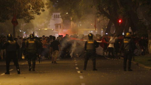 Marcha contra el Indulto a Alberto Fujimori registró enfrentamientos [FOTOS]