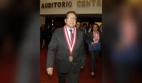 Fiscales superiores respaldan a Pablo Sánchez Fiscales superiores respaldan a Pablo Sánchez