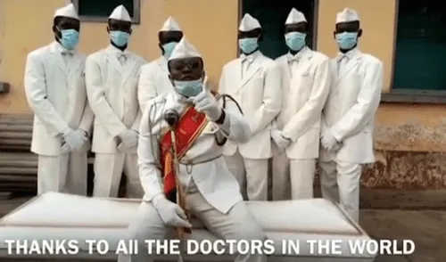 YouTube viral: Africanos que se hicieron viral por bailar con un ataúd lanzan peculiar mensaje para sus seguidores [VIDEO]