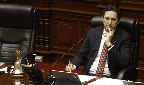 Presentan moción de censura contra Daniel Salaverry por 'Ley Fujimori' Presentan moción de censura contra Daniel Salaverry por 'Ley Fujimori'